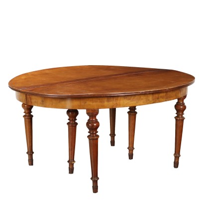 Antiker Ausziehbarer Tisch aus Walnuss Italien des XIX Jhs