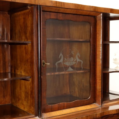 Showcase, Showcase Cabinet from the 20s and 30s