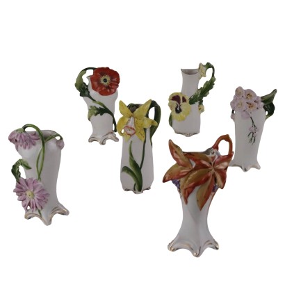 Gruppe aus 6 Antike Vasen Sitzendorf Porzellan Deutschland des XIX Jhs