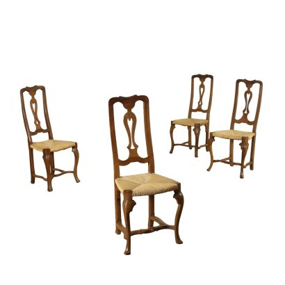 Grupo de cuatro sillas modenesas