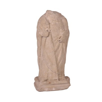 Estatua de piedra sin cabeza